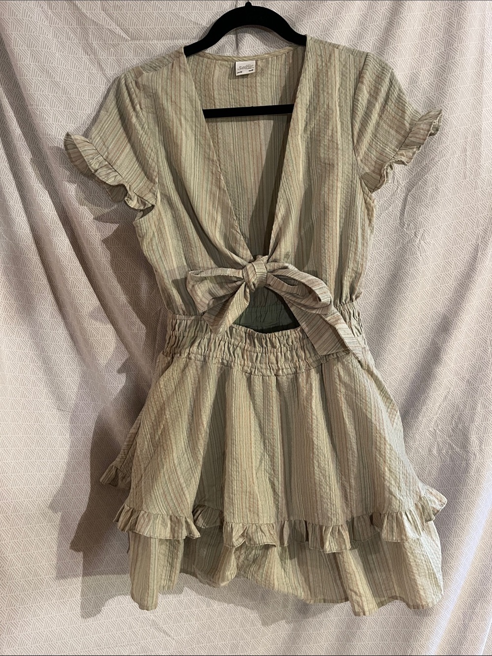 Selfie Leslie Dress